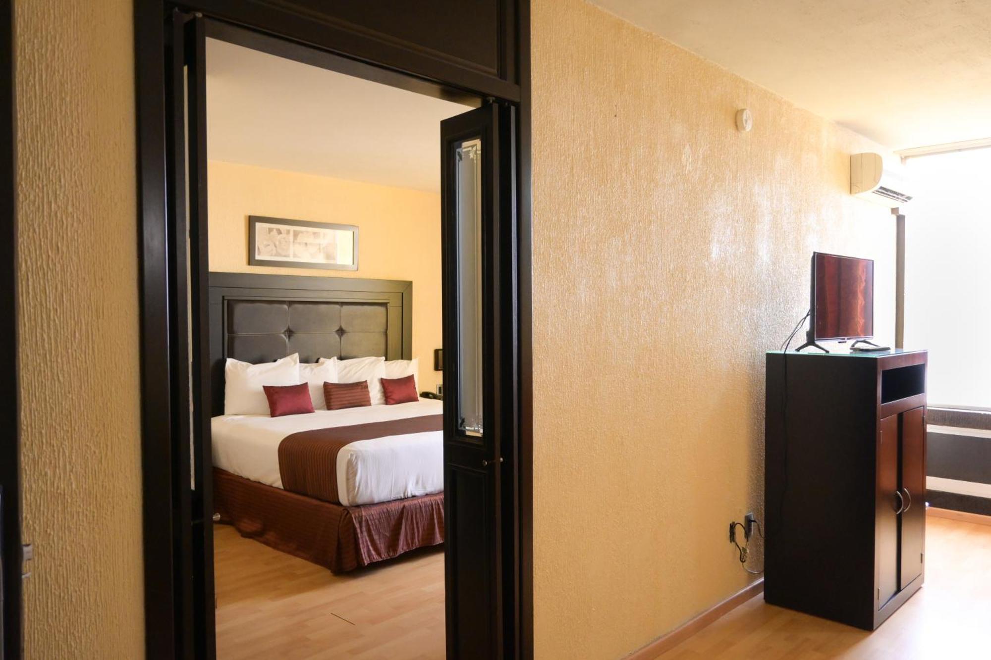 Hotel Santa Irene Γκουανταλαχάρα Εξωτερικό φωτογραφία
