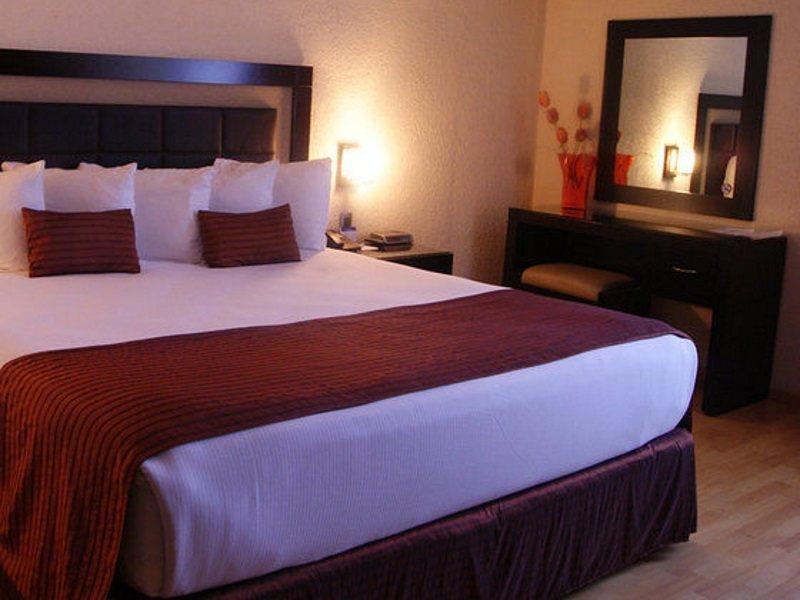Hotel Santa Irene Γκουανταλαχάρα Εξωτερικό φωτογραφία