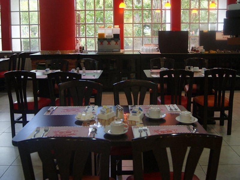 Hotel Santa Irene Γκουανταλαχάρα Εξωτερικό φωτογραφία