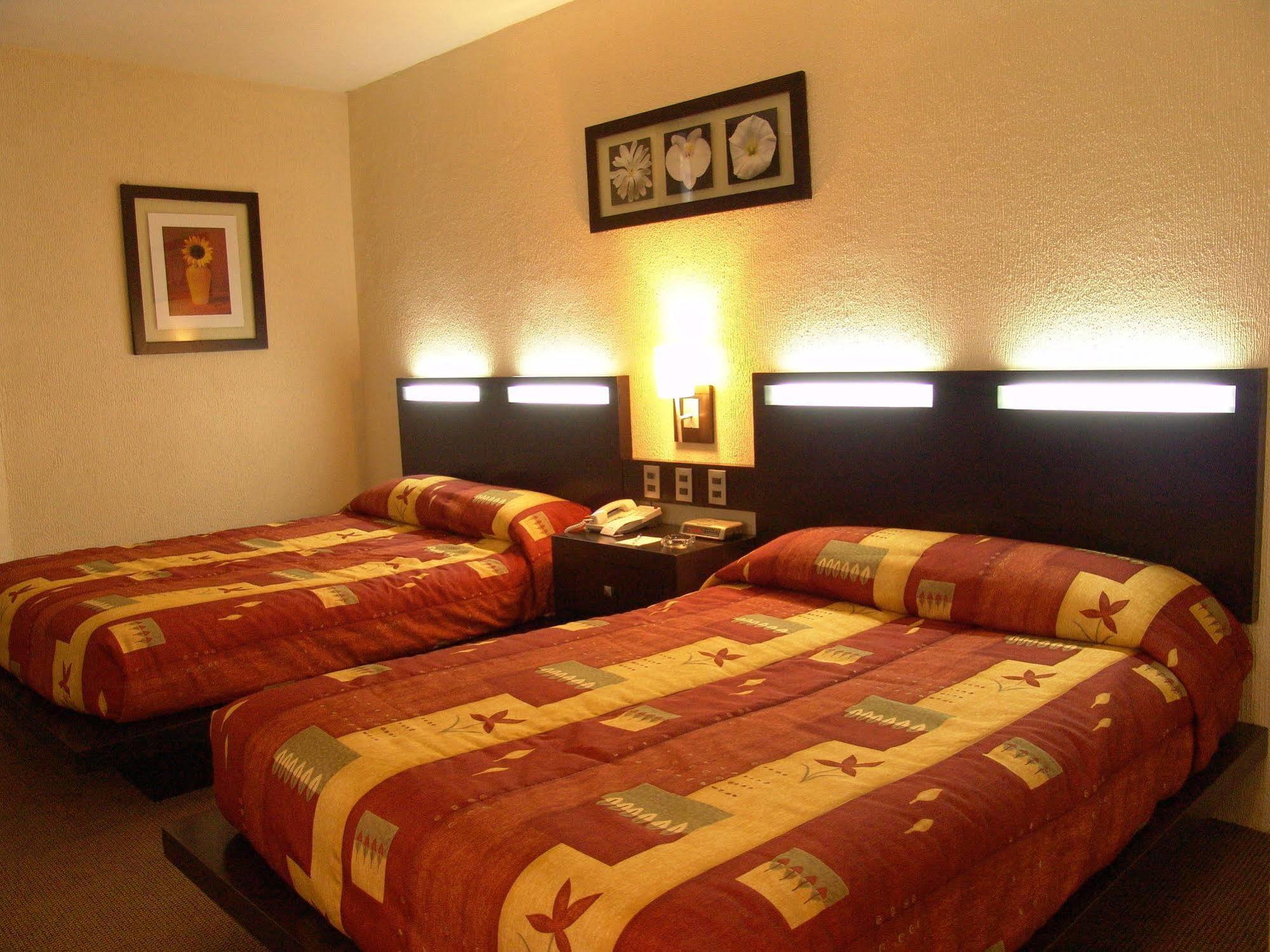 Hotel Santa Irene Γκουανταλαχάρα Εξωτερικό φωτογραφία