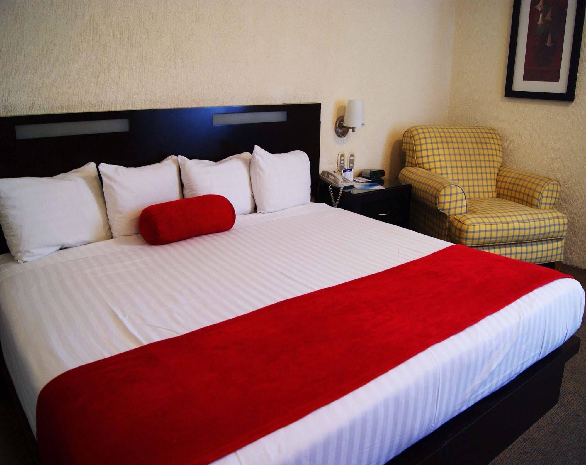 Hotel Santa Irene Γκουανταλαχάρα Εξωτερικό φωτογραφία